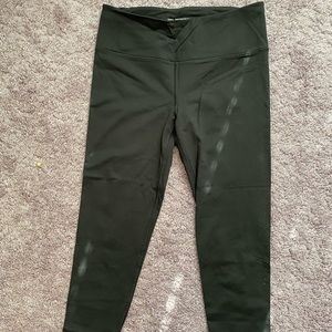 Victoria’s Secret Capri Leggings